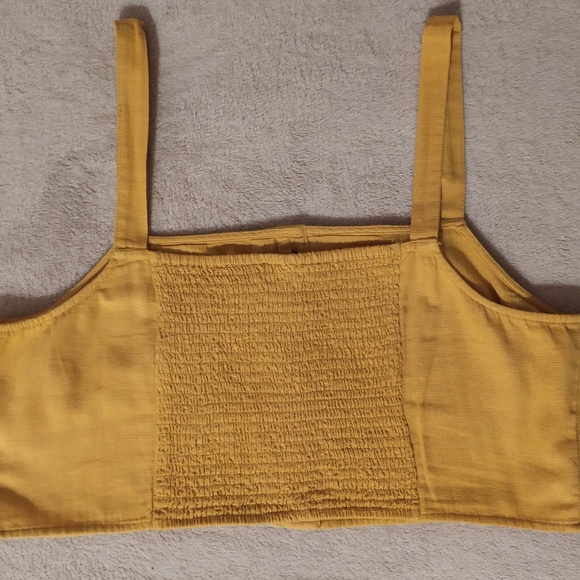 American Eagle - Yellow Crop Top - Picture 2 of 2
